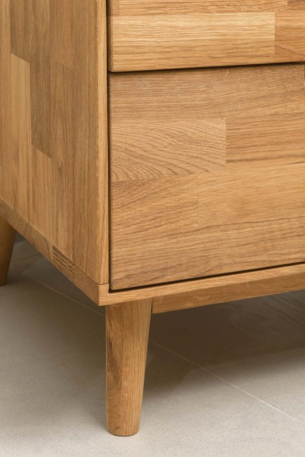 Nesso 1 Display Cabinet